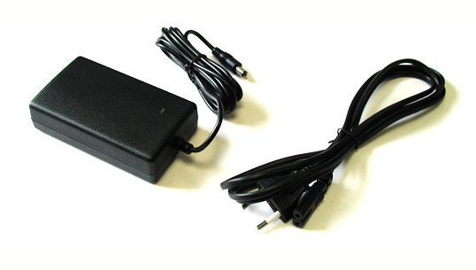Сетевой адаптер с кабелем 220В – 15В